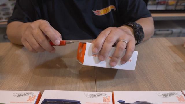 Unboxing Hotwheels ID series 2 | best livery and best paint job ever смотреть онлайн
