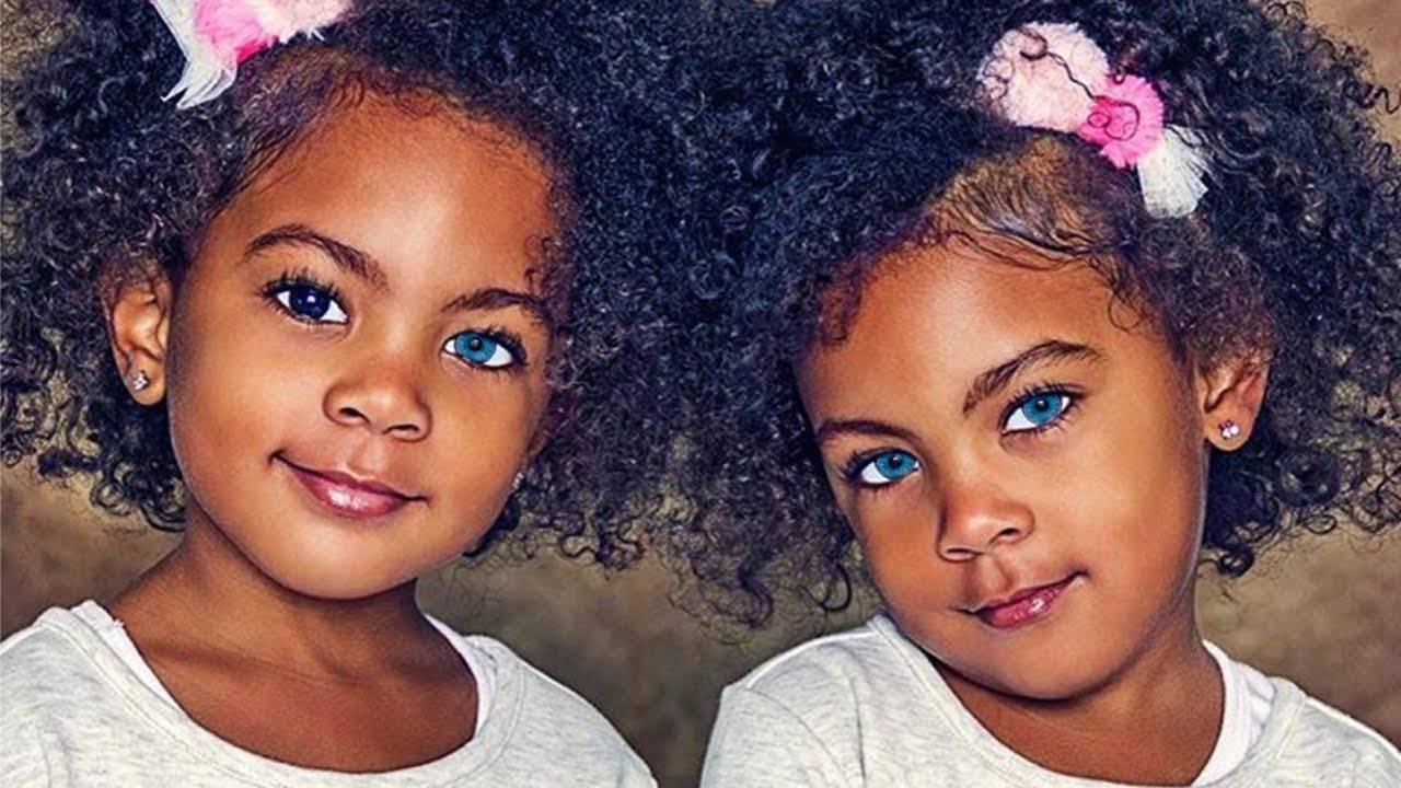 Помните самых красивых чернокожих девочек-близняшек в мире? Вот как они выглядят сейчас! смотреть онлайн