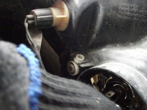 замена лампы ближнего света чери тиго