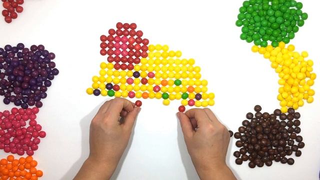 Rainbow cupcake learn colors in English muffin with M & Ms and skittles смотреть онлайн