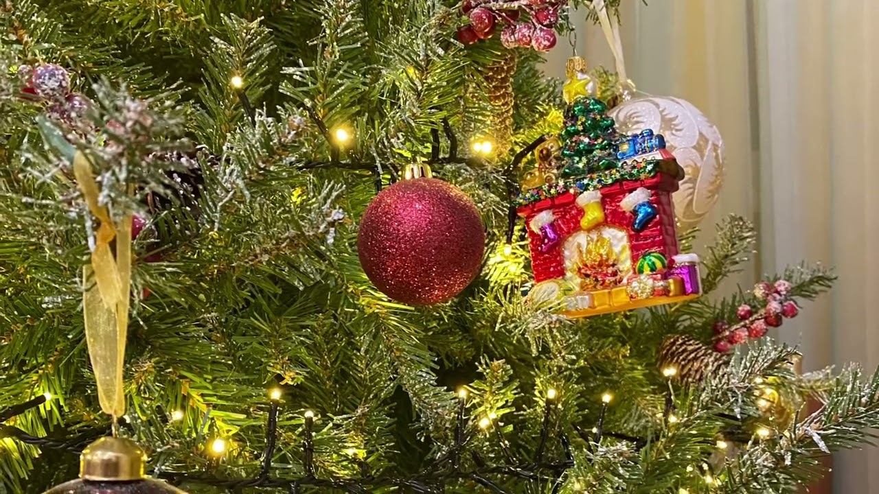 С наступающим Новым годом!!! Счастья, мира, добра и главное здоровья!!! С любовью Наталья. смотреть онлайн