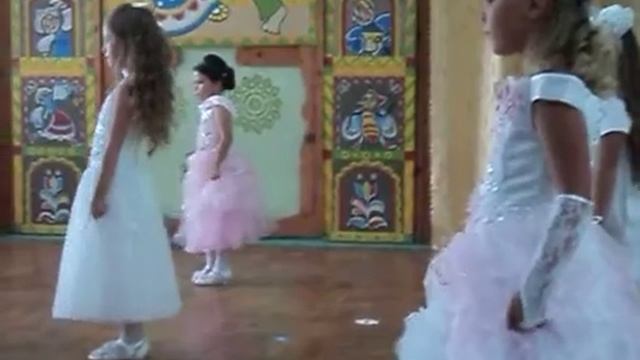 Выпускной детсада. 2010 год(22) смотреть онлайн