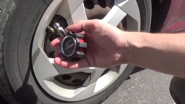 Tire Care Tip: Own a Reliable Tire Pressure Gauge смотреть онлайн