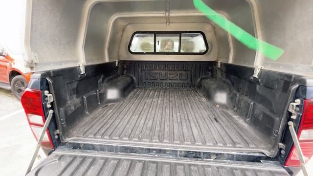 Isuzu D-Max 2.5 TD Yukon Double Cab Pickup 4x4 4dr YT65BAU смотреть онлайн