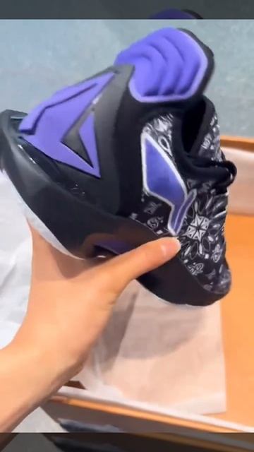 Баскетбольная модель Li-Ning Jimmy Butler 3 смотреть онлайн