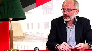 В психушке откосил от армии,множество браков, гражданство США, внебрачный ребёнок жизнь Александра Г