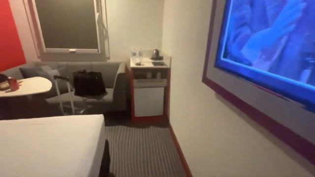 A Quick Review Of The Ibis Sydney Airport. смотреть онлайн