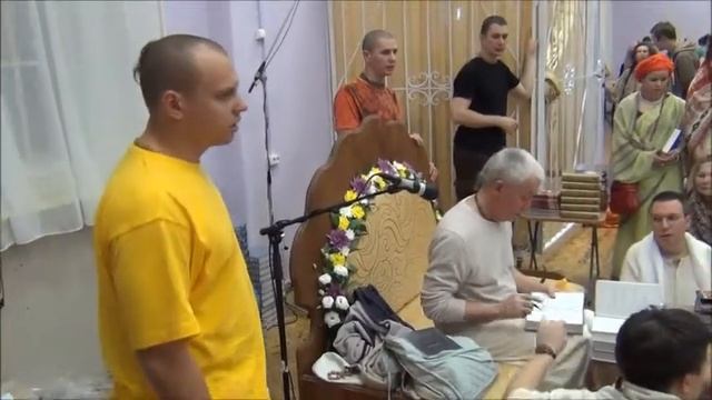 4 13 12 14 ЕМ ЧЧЧ в КЦ Гаура санкиртана смотреть онлайн