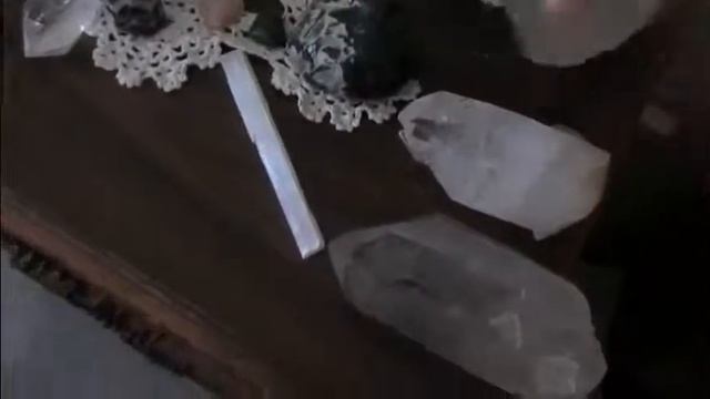 My Clear Quartz Crystal Turned Dark смотреть онлайн
