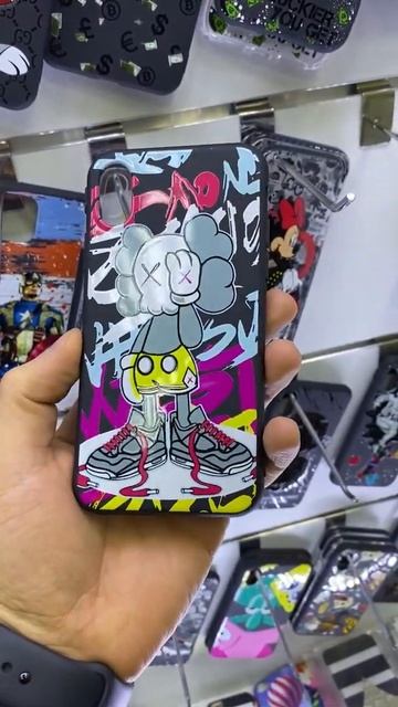 Чехол на телефон Kaws смотреть онлайн