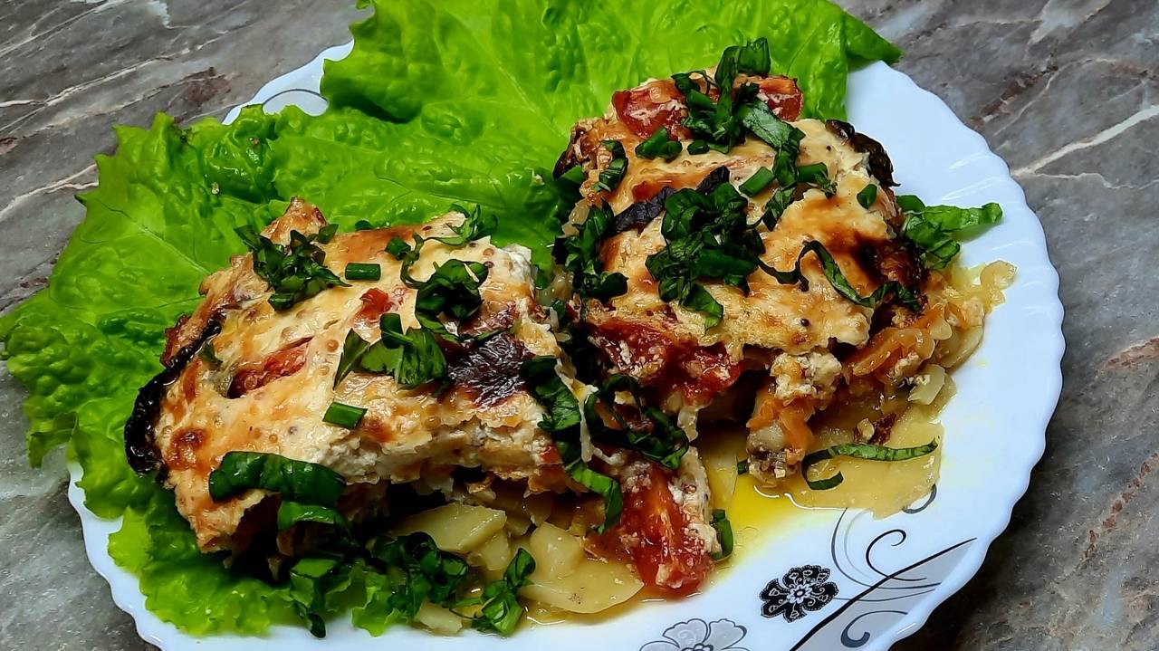 Я никогда не ела такой ВКУСНОЙ РЫБЫ! Быстро и Просто ! РЫБА С ОВОЩАМИ в сметанном соусе! смотреть онлайн