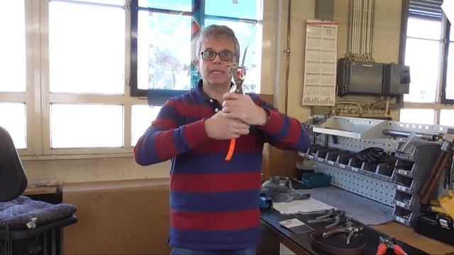 Handhabung/Einsatzgebiete der hebelübersetzte Revolverlochzange der Firma Max Selzer GmbH & Ko. KG смотреть онлайн