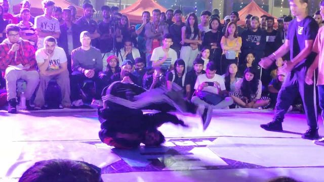 Freeze 2k18 Bangalore | Bboy Antique (Raw Breakers) | All throwdown cuts | Bboying Dance смотреть онлайн