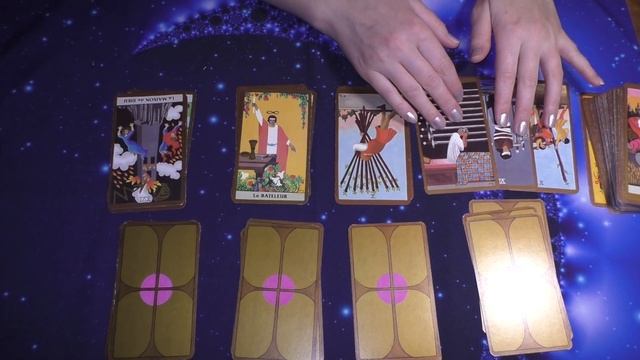 Онлайн гадание Таро" Как партнер будет себя вести" смотреть онлайн