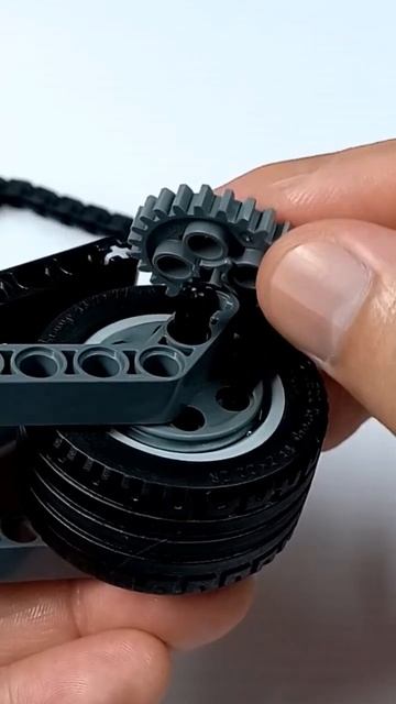 LEGO TECHNIC Motorcycle 42132 смотреть онлайн