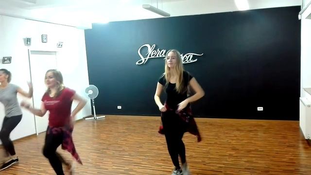 Energetic Latino Solo смотреть онлайн