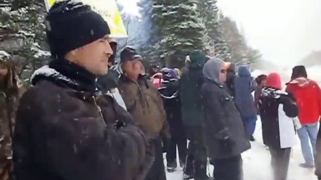 Thumper Trucks goes home at the Anti Shale Protest on Highway 11 near Saint Charles смотреть онлайн