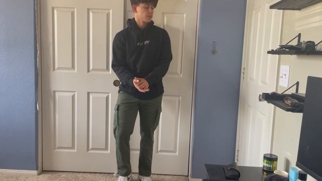 10 Easy Outfits For Men With A Hoodie
