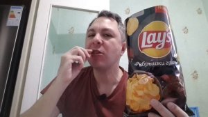 АСМР ИТИНГ. КУШАЮ ЧИПСЫ LAY'S СО ВКУСОМ РЁБРЫШКИ ГРИЛЬ. ASMR