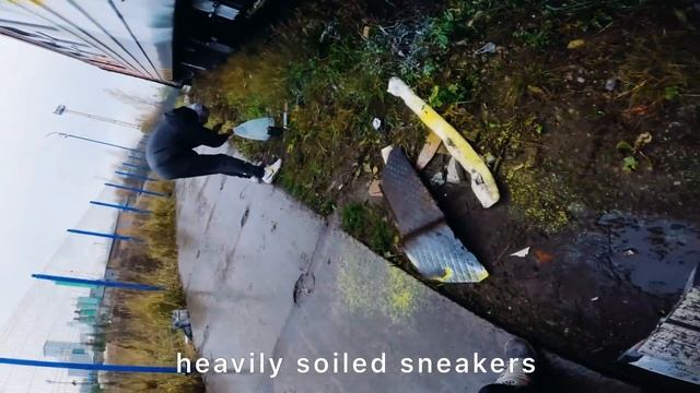 GRAFFITI Bombing On A Decommissioned TRAIN With WECKMAN.TAGGING And THROWUPS. Handstyle. 4K 2022.