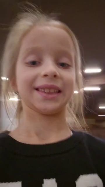 я в театре с моей подругой Соней💖 смотреть онлайн