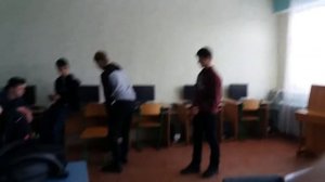 Школьники сломали шею друг-другу!?