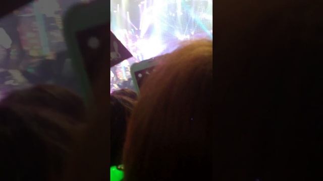 [FanCam]130224 B.A.P Live On Earth Concert-대박사건(Crash) смотреть онлайн