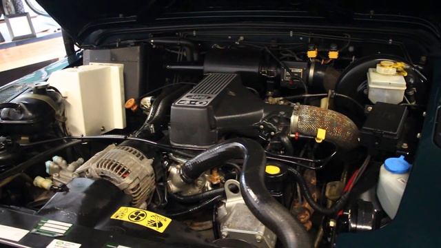 1997 Land Rover Defender 90 Cold Start смотреть онлайн