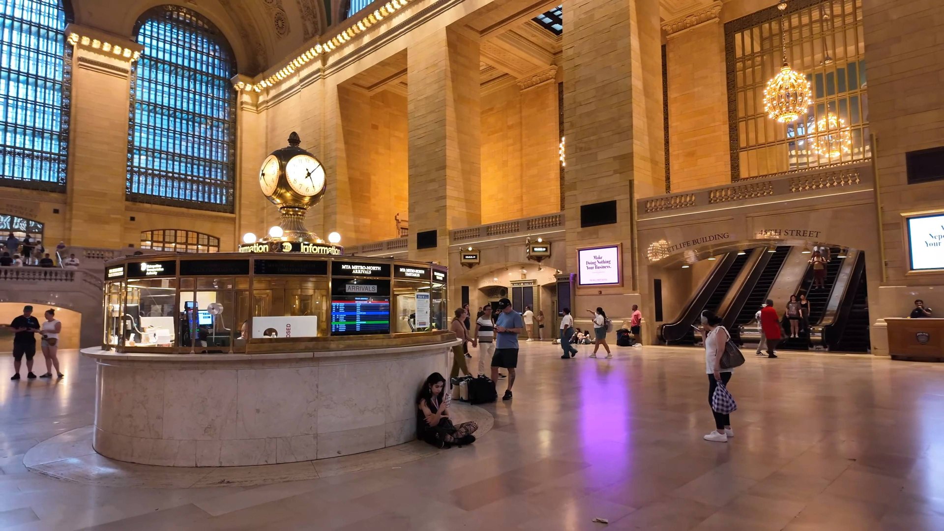 4K.NYC Subway Ride To The Bronx, From Grand Central Terminal - 4 Train Ride.
