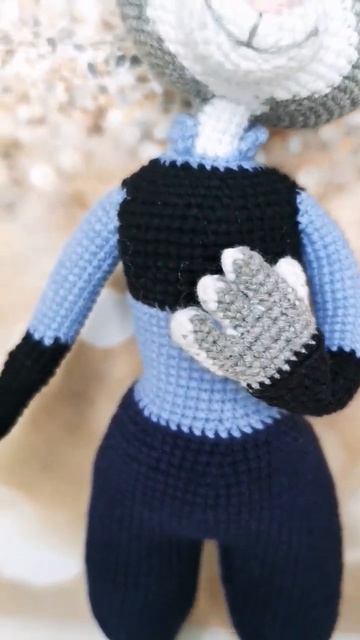 Ах, какая Зайка!) Ещё не совсем завершён образ👮♀️, но не терпится ее показать🥰 Похожа на Джуди?) смотреть онлайн