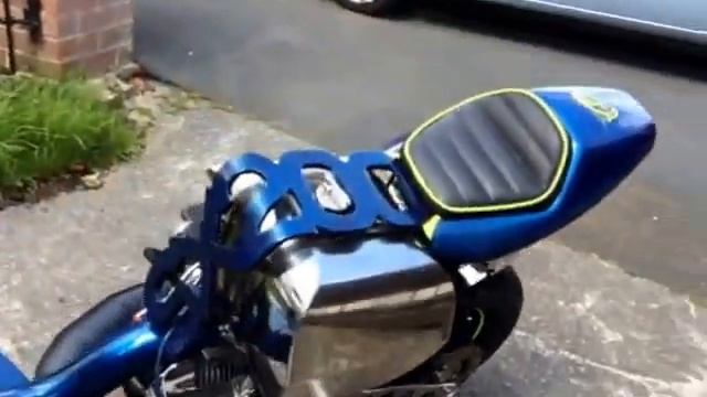 Blue lambretta SX Street Racer смотреть онлайн