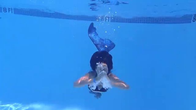 Mertailor Latex Tail Swim