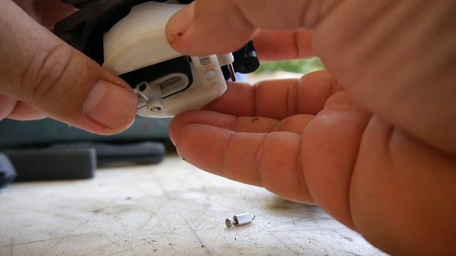 How to Fix a Leaking Carburetor on a 625EX Briggs and Stratton смотреть онлайн