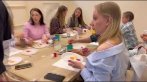 В День беременных в пространстве "Родные люди" провели мастер-класс для будущих мам 18 +