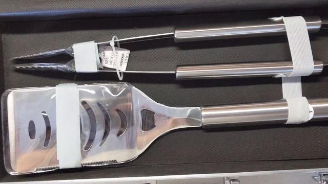 NFL Football 8 Piece Deluxe BBQ Grill Set Review by FAN FOOLERY смотреть онлайн