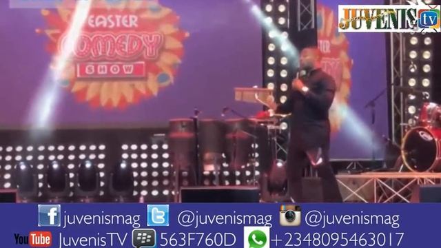 Salvador & Okey Bakassi Romance Girl on Stage at Easter Comedy Show смотреть онлайн