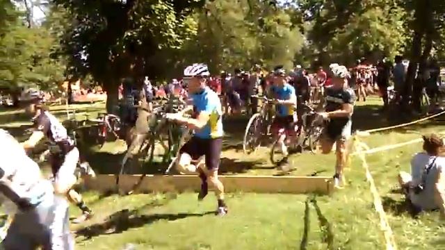 XXX Chicago Cross Cup Cyclocross Relay Cat 1/2/3 Start 2011 смотреть онлайн