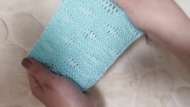 Узор спицами. Волны с вытянутыми петлями. смотреть онлайн