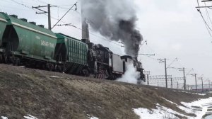 Паровозы Л-5248 и Эр791-94 с грузовым поездом