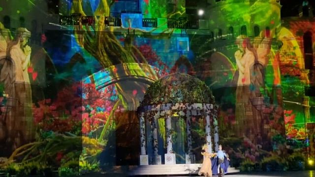 Tata Show VinWonder Nha Trang