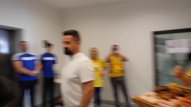 NO MAMALICHKI? Starurile fotbalului, întâmpinate la Arena Națională cu mâncare tradițională! смотреть онлайн