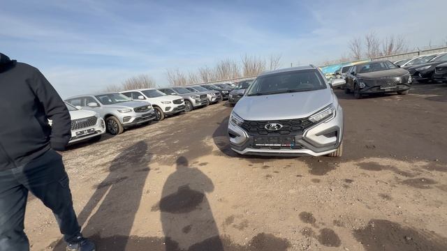 В КАКОЙ КОМПЛЕКТАЦИИ ВЗЯТЬ ВЕСТУ СВ КРОСС? Взял очень дешево новую LADA VESTA SW CROSS 2025 ENJOY смотреть онлайн