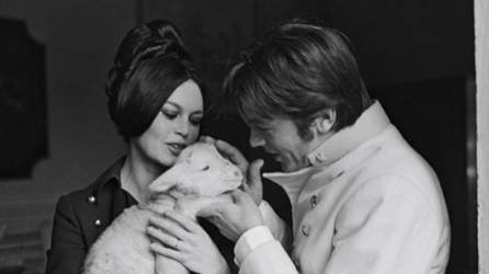 Редкие фотографии знаменитых личностей. Часть 9 смотреть онлайн