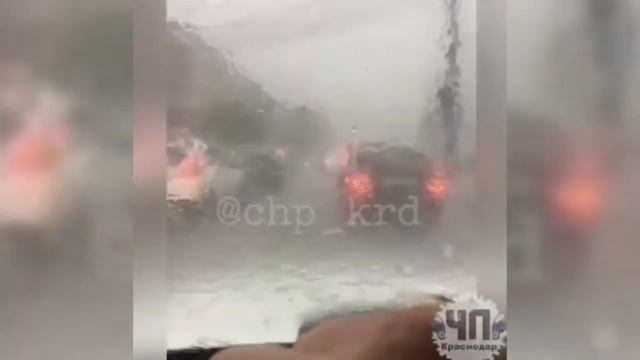 Град размером с горох выпал в Краснодаре смотреть онлайн