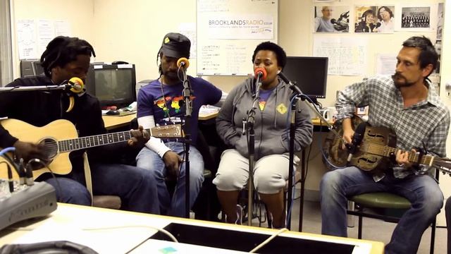 Under The Radar, Playing For Change Special: Felangaye