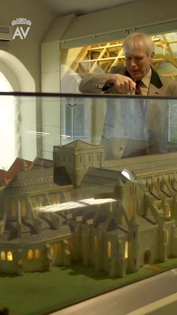 BEFORE & AFTER King Henry VIII destroyed one of England’s most spectacular buildings #shorts смотреть онлайн