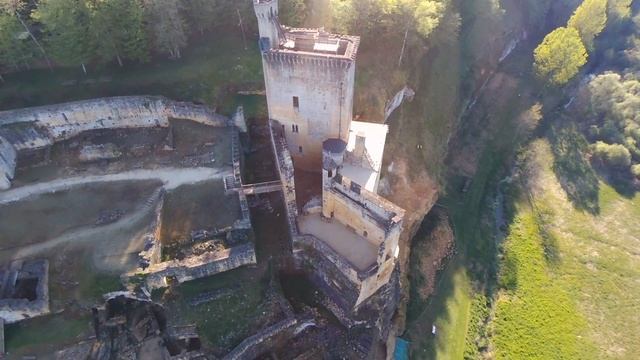 Château de Commarque смотреть онлайн