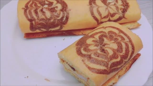 👍ЛЁГКИЙ, УДАЧНЫЙ РЕЦЕПТ👍Как сделать РУЛЕТ с КРАСИВЫМ РИСУНКОМ? БИСКВИТНЫЙ РУЛЕТ ЗА 15 МИНУТ смотреть онлайн