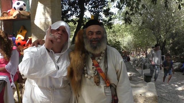 Ярмарка. Ваш покорный слуга и Пчёл... смотреть онлайн