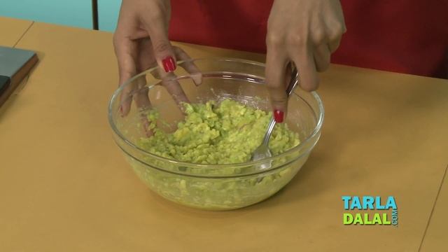 Guacamole, Mexican Veg Avacado Guacamole Recipe by Tarla Dalal смотреть онлайн